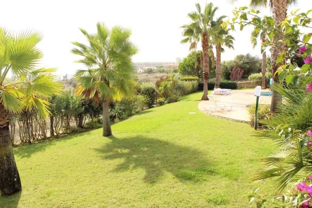 Great 2 Bedroom Apartment With Communal Pool ラゴス 0*,