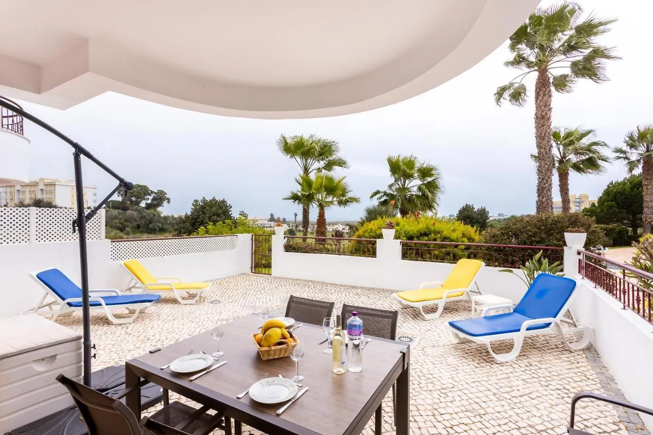 Great 2 Bedroom Apartment With Communal Pool ラゴス