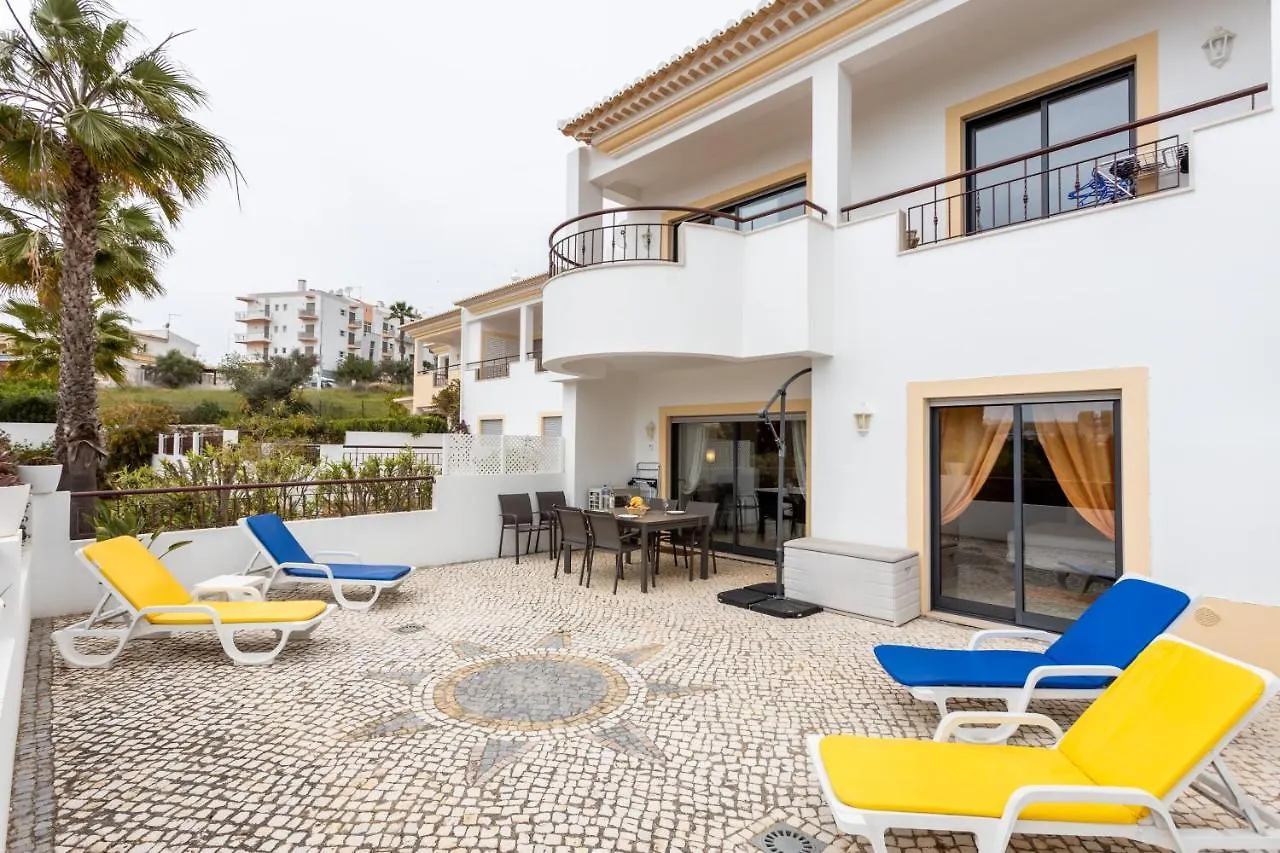 Great 2 Bedroom Apartment With Communal Pool ラゴス 0*,