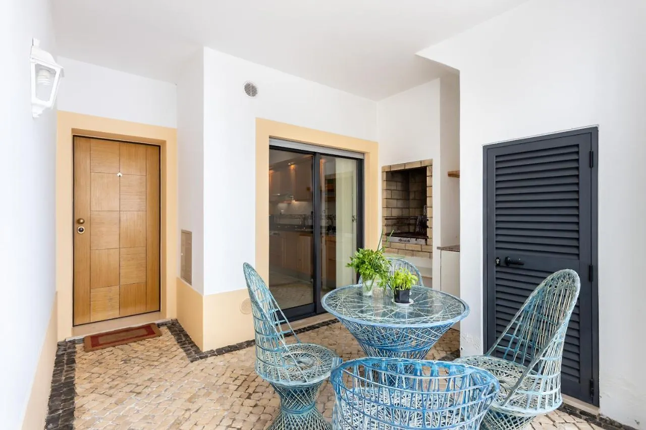 Great 2 Bedroom Apartment With Communal Pool ラゴス